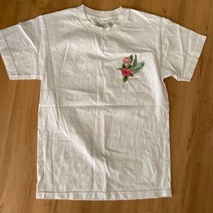 Mens Small Cotton - Empyre Exploring Unkowns T shirt